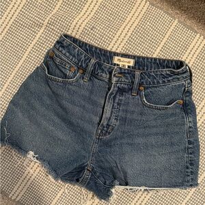 Madewell The Curvy Perfect Vintage Short in Dewberry Wash